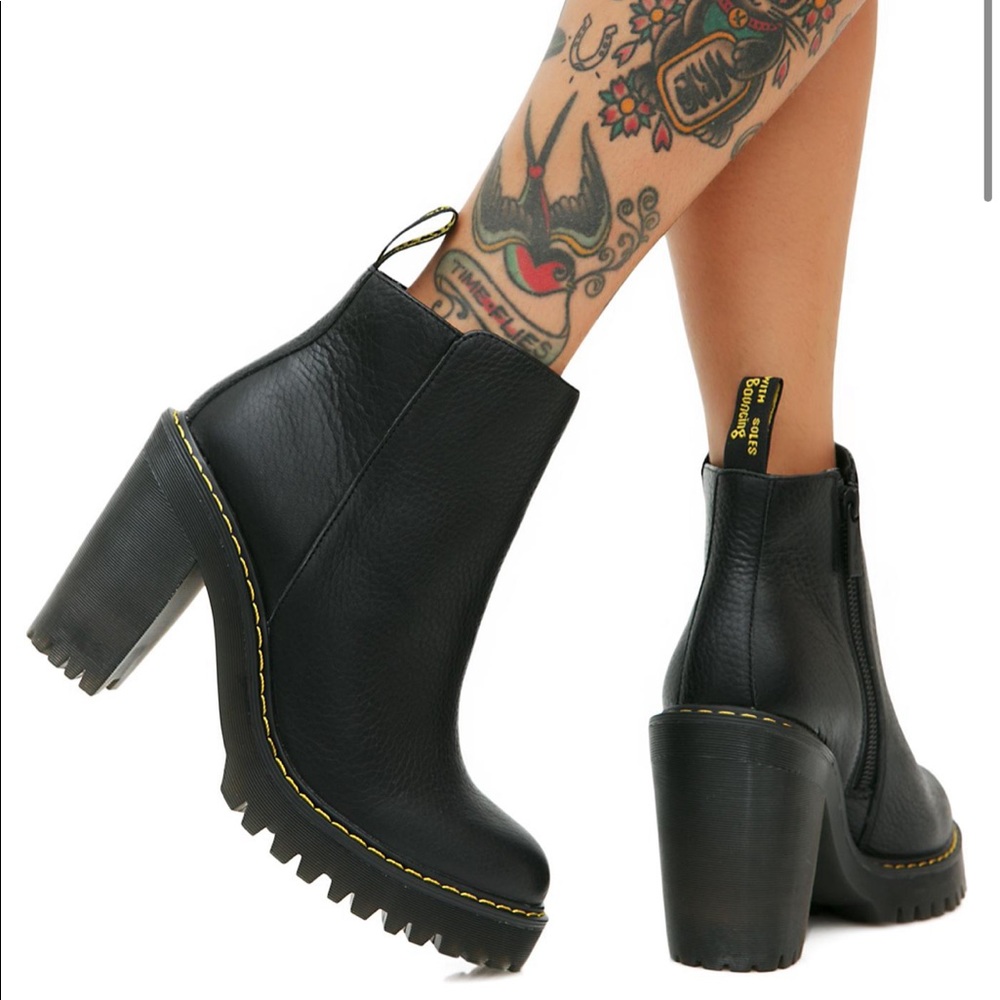 Magdalena Chelsea Dr Martens Boots